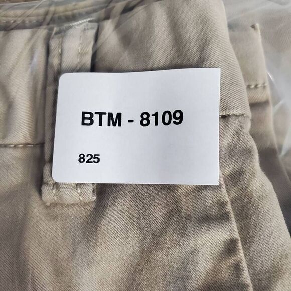 Old Navy Ultimate Lightweight Skinny Pants Men’s 34x32 Khaki - Picture 8 of 8